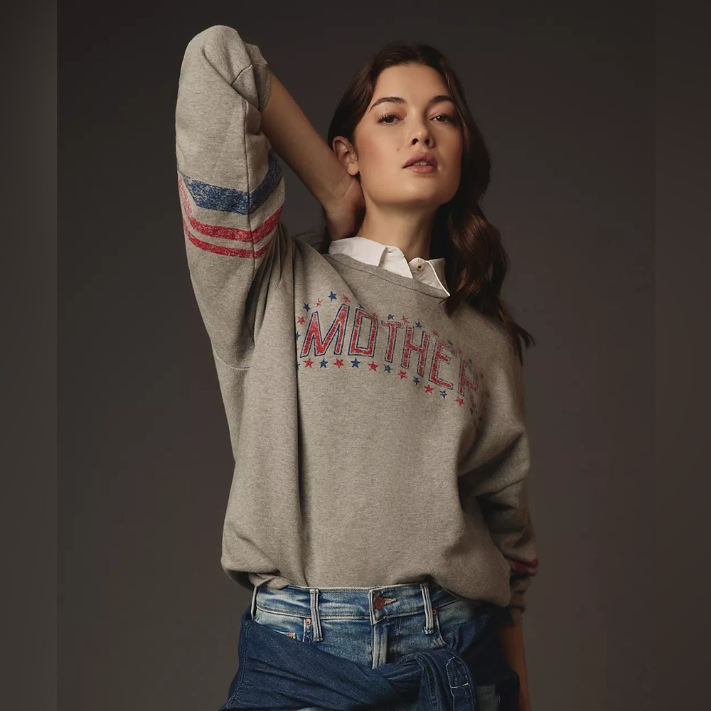 MOTHER The Drop Square Sweatshirt in Mother Stars